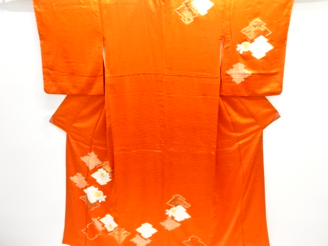 JAPANESE KIMONO / SHIBORIMATSUBAKURIBISHI / CHRYSANTHEMUM PATTERN EMBR